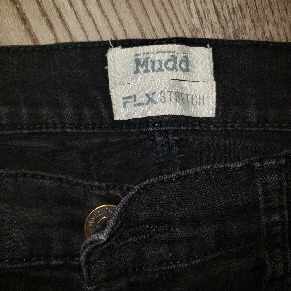 Shorts - Picture 4 of 4